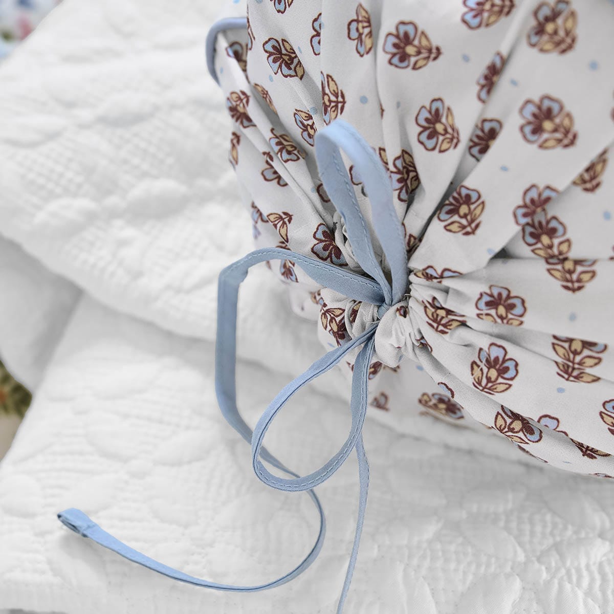 Pip Studio Kairi Bloom Dekbedovertrek Licht blauw - Afbeelding 8