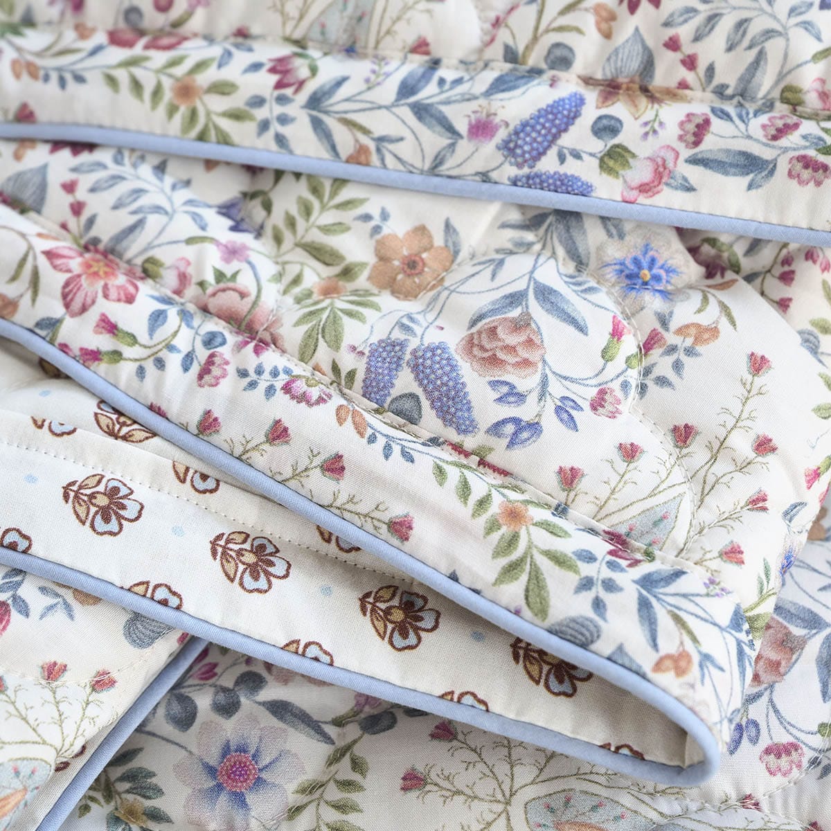 Pip Studio Kairi Bloom Dekbedovertrek Licht blauw - Afbeelding 7