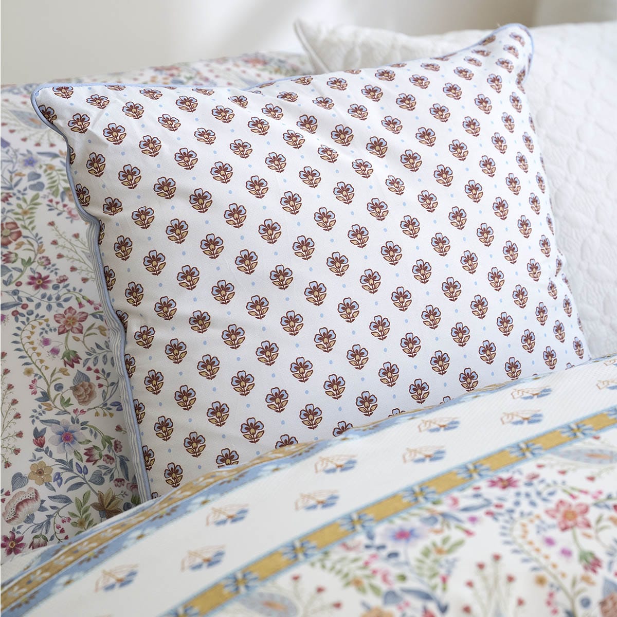 Pip Studio Kairi Bloom Dekbedovertrek Licht blauw - Afbeelding 6